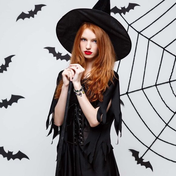 DIY Coraline Charm Bracelet Set - Unique Accessories for Cosplay & Halloween - Picture 7 of 7